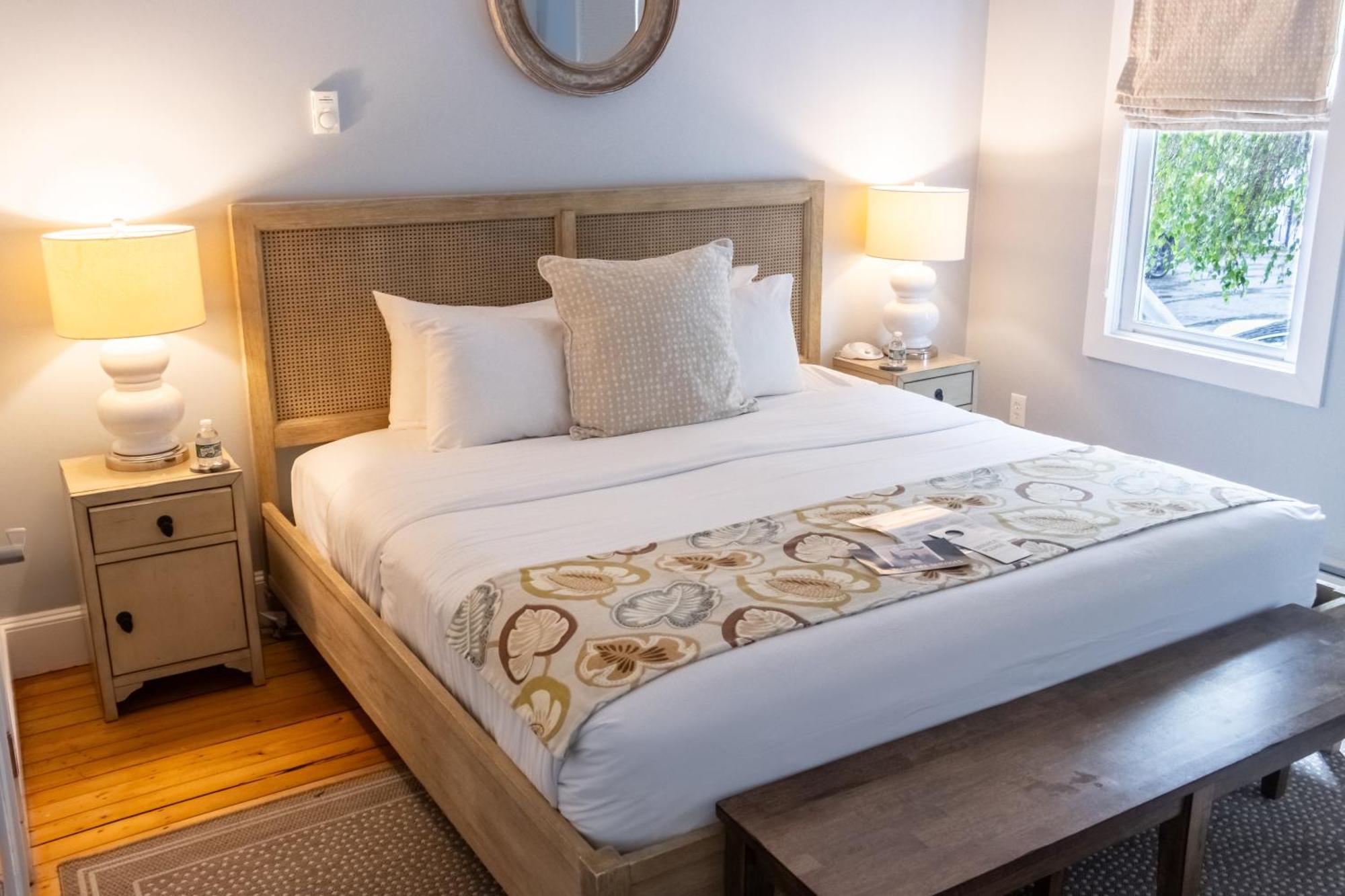 Town & Tide Inn Newport Bagian luar foto