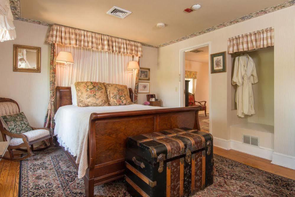 Town & Tide Inn Newport Bagian luar foto