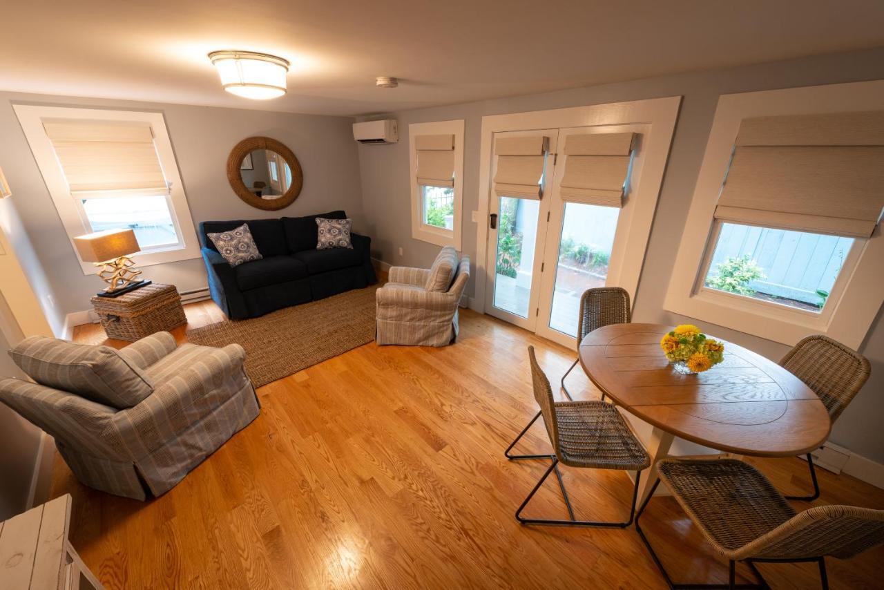 Town & Tide Inn Newport Bagian luar foto
